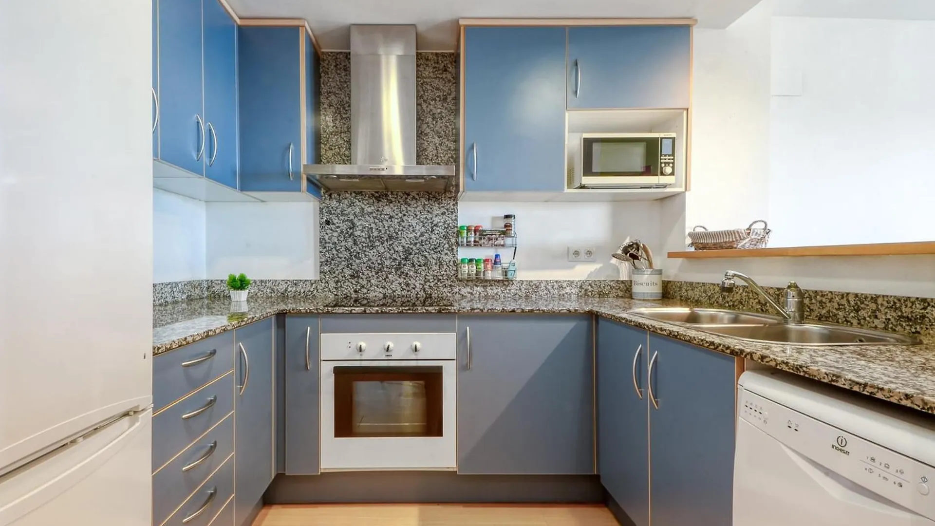 Apartment With Scenic View Empuriabrava Spagna